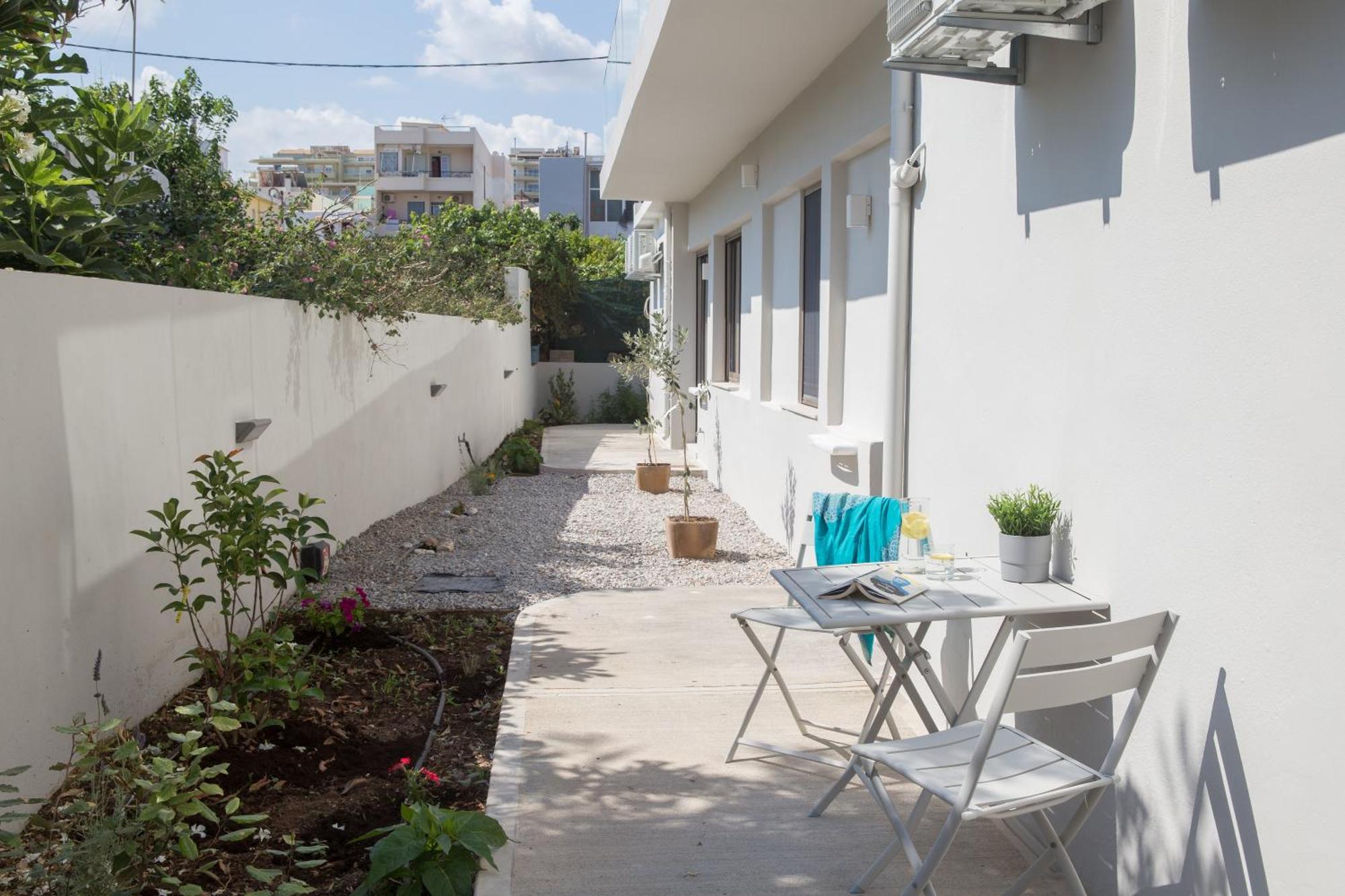 Calmare Suites Rethymno  Bagian luar foto